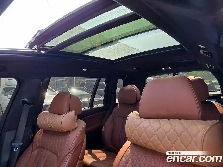 BMW X7 2024 3.0 автомат (гидро), фото 13
