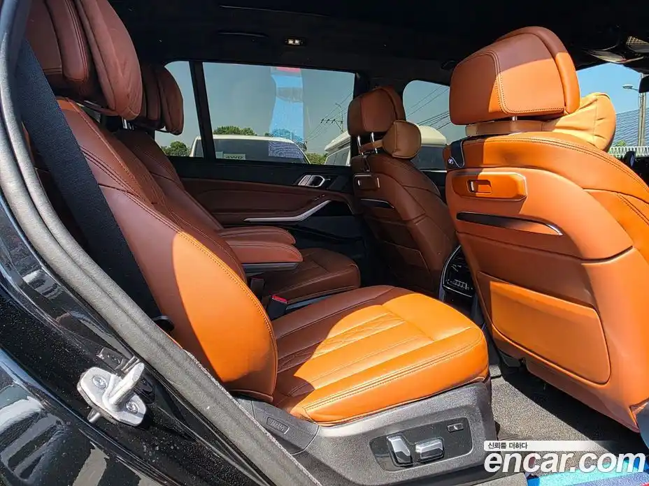 BMW X7 2024 3.0 автомат (гидро), фото 10
