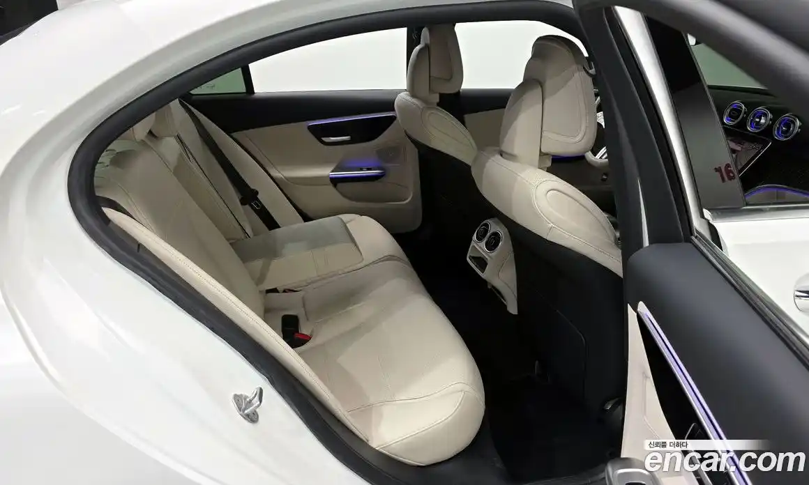 Mercedes-Benz C-Class 2023 2.0 гидро, фото 17 Mercedes-Benz C-Class 2023 2.0 гидро, фото 17