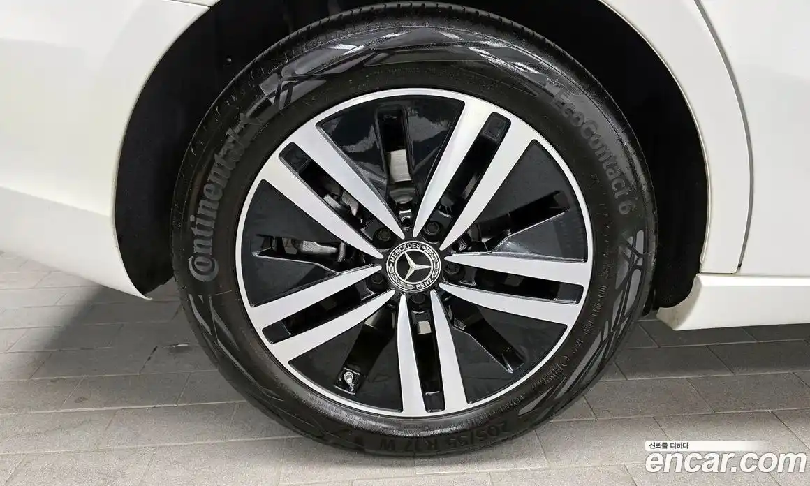 Mercedes-Benz A-Class 2022 2.0 гидро, фото 5 Mercedes-Benz A-Class 2022 2.0 гидро, фото 5