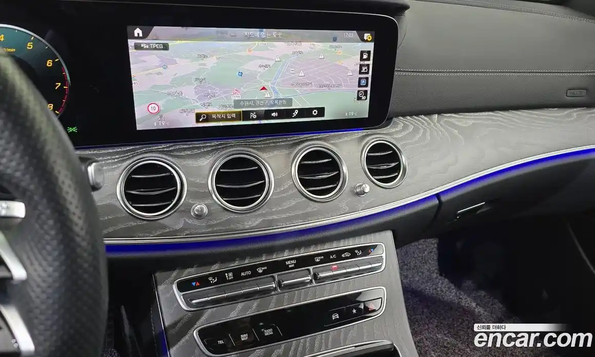 Mercedes-Benz E-Class 2021 2.0 гидро, фото 12