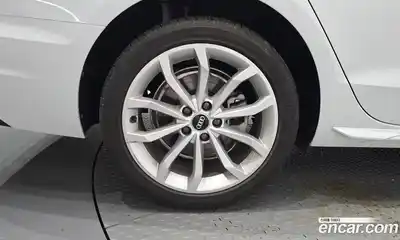 Audi A4 2022 2.0 автомат (гидро), миниатюра 5