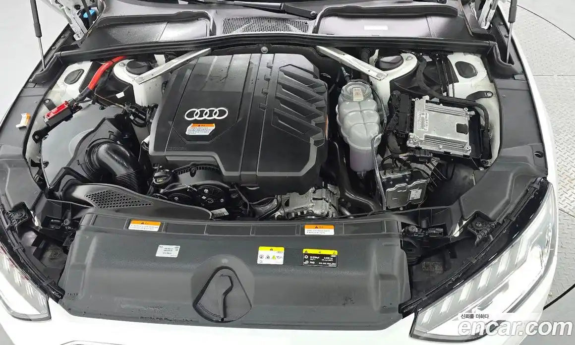 Audi A4 2022 2.0 автомат (гидро), фото 6
