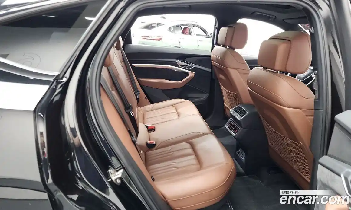 Audi e-tron 2021 0.2 автомат (гидро), фото 11