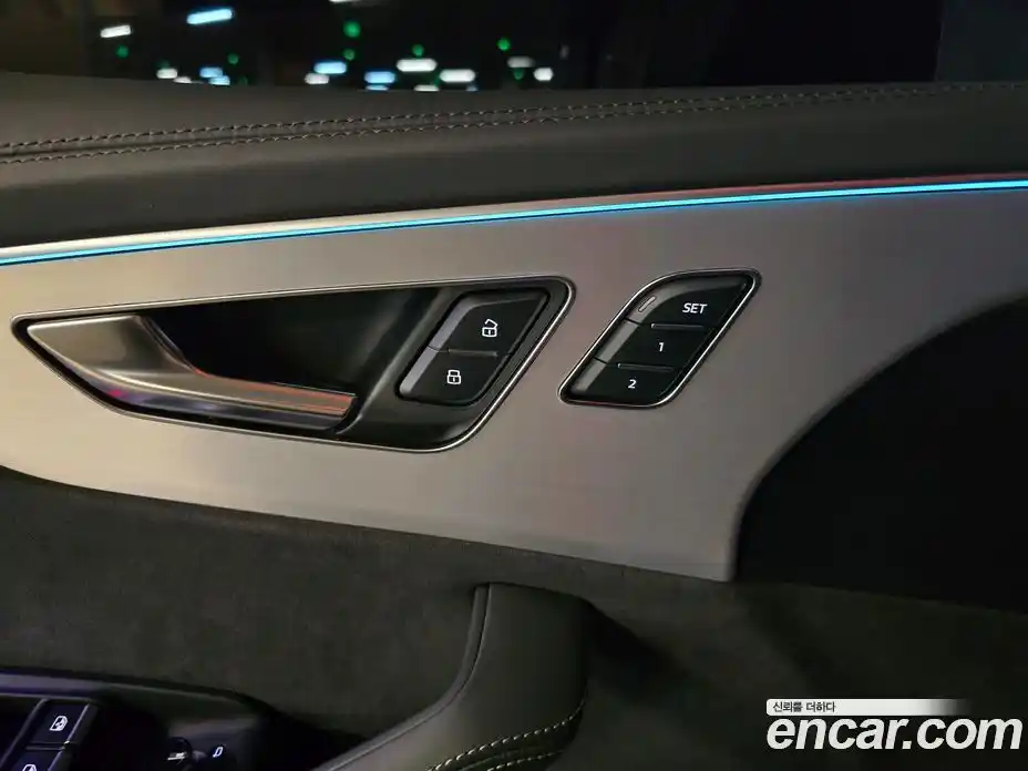 Audi Q8 2022 3.0 автомат (гидро), фото 13