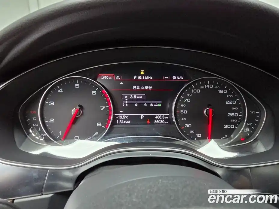 Audi A6 2013 2.0 автомат (гидро), фото 5