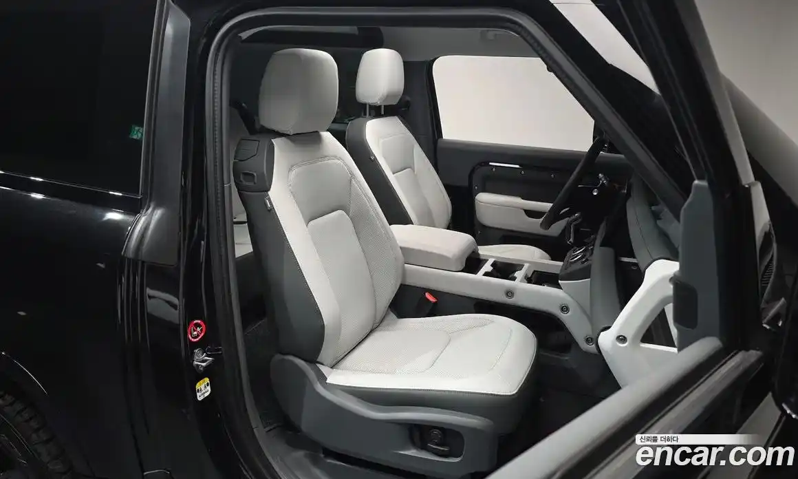 Land Rover Defender 2025 3.0 автомат (гидро), фото 15