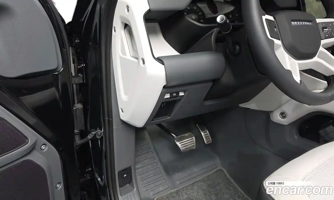 Land Rover Defender 2025 3.0 автомат (гидро), фото 38