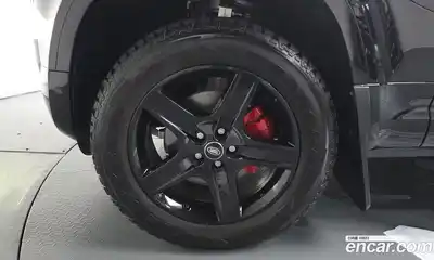 Land Rover Defender 2025 3.0 автомат (гидро), миниатюра 4