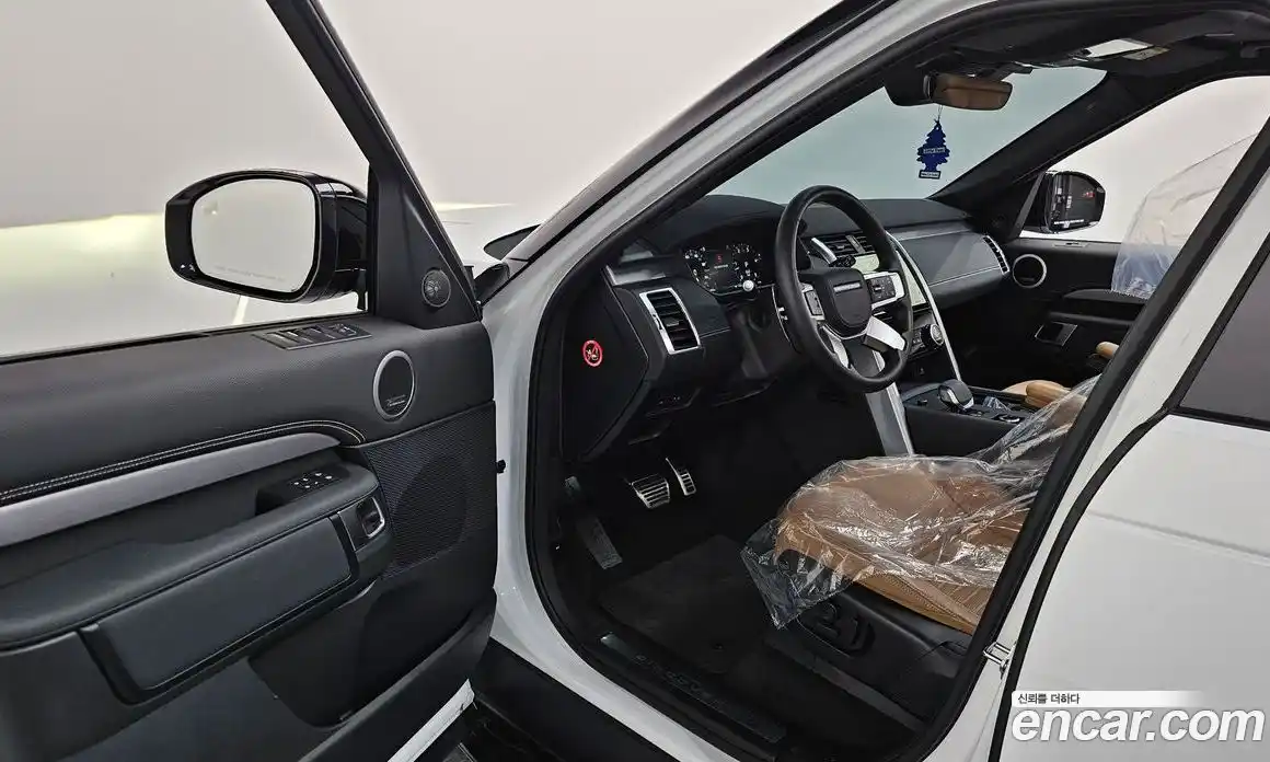 Land Rover Discovery 2025 3.0 автомат (гидро), фото 13