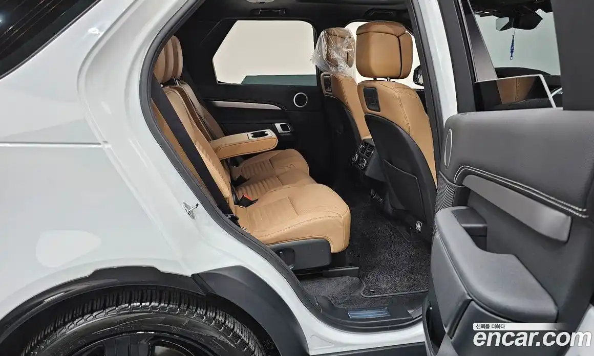 Land Rover Discovery 2025 3.0 автомат (гидро), фото 17