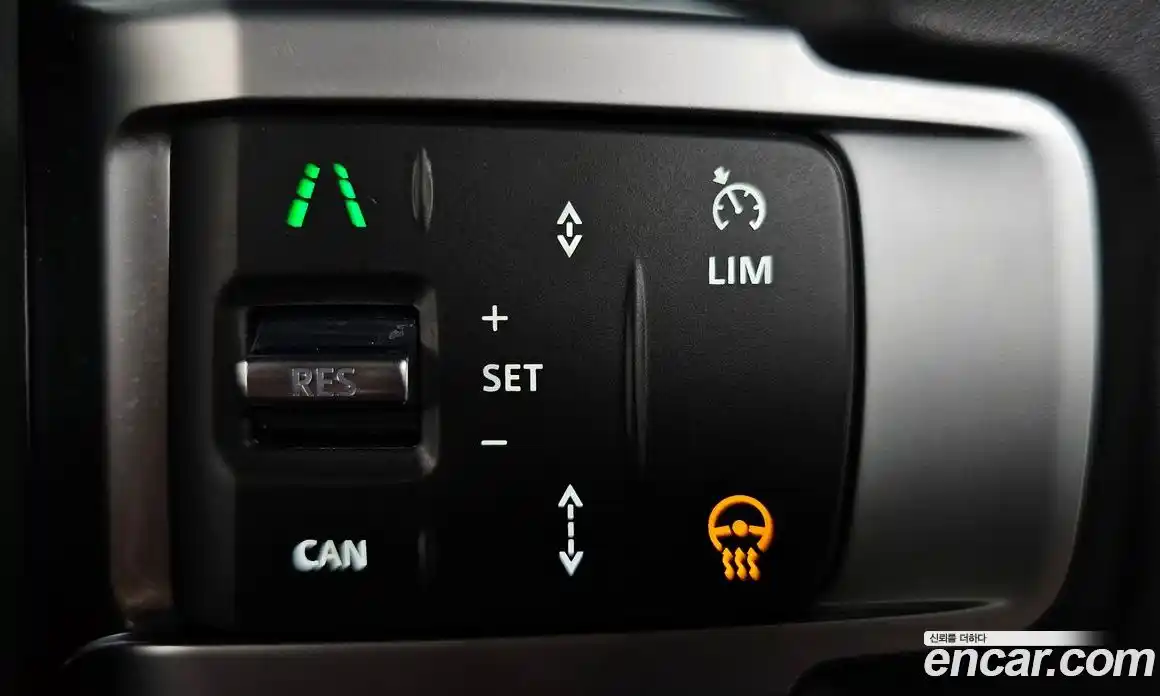 Land Rover Discovery 2025 3.0 автомат (гидро), фото 25