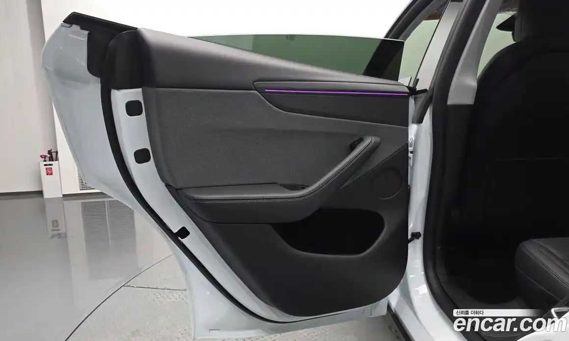 Tesla Model Y 2025 0.2 гидро, фото 14