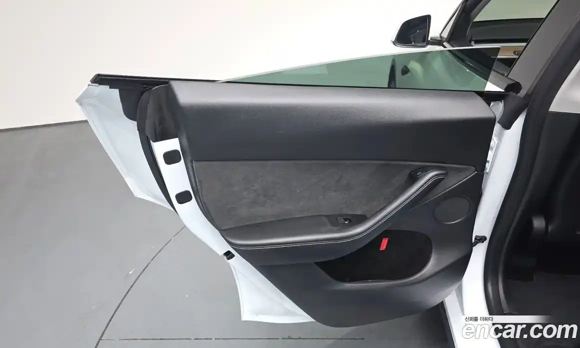 Tesla Model Y 2024 0.2 гидро, фото 14