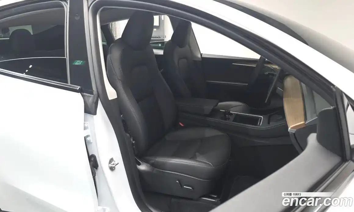 Tesla Model Y 2024 0.2 гидро, фото 15