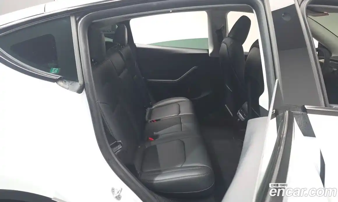 Tesla Model Y 2024 0.2 гидро, фото 17