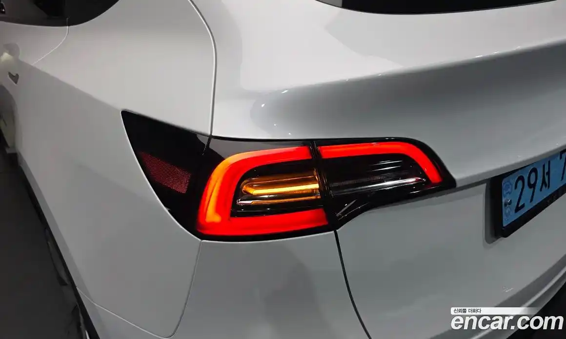 Tesla Model Y 2024 0.2 гидро, фото 8