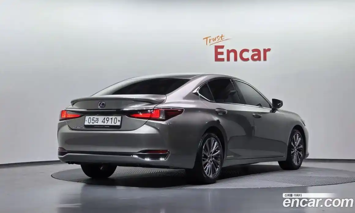Lexus ES 2018 2.5 гидро, фото 2