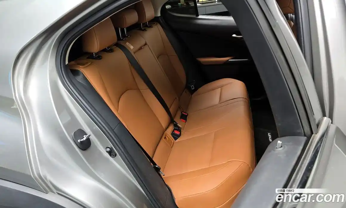 Lexus UX 2022 0.2 гидро, фото 17