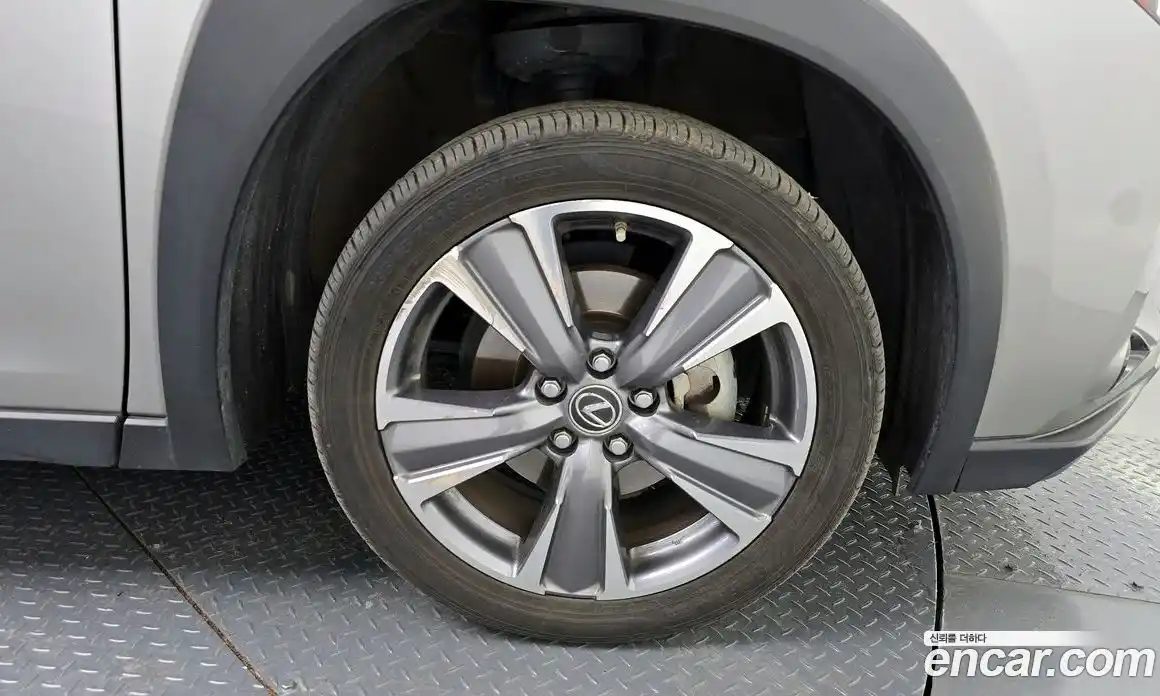 Lexus UX 2022 0.2 гидро, фото 6