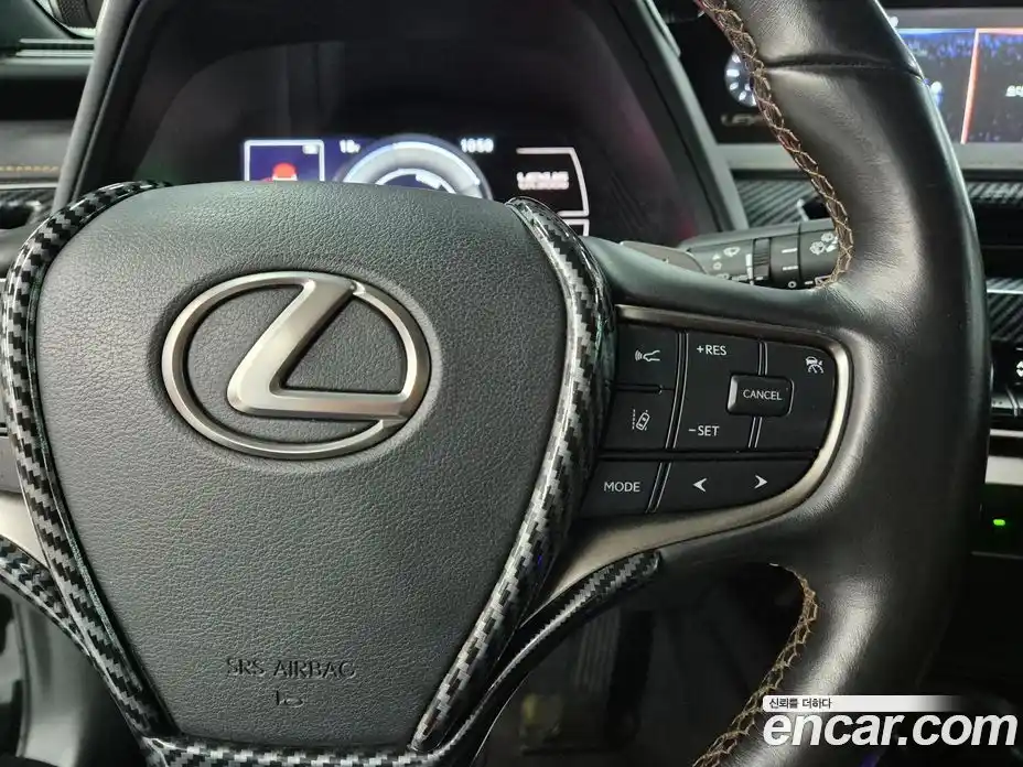 Lexus UX 2022 0.2 вариатор, фото 13