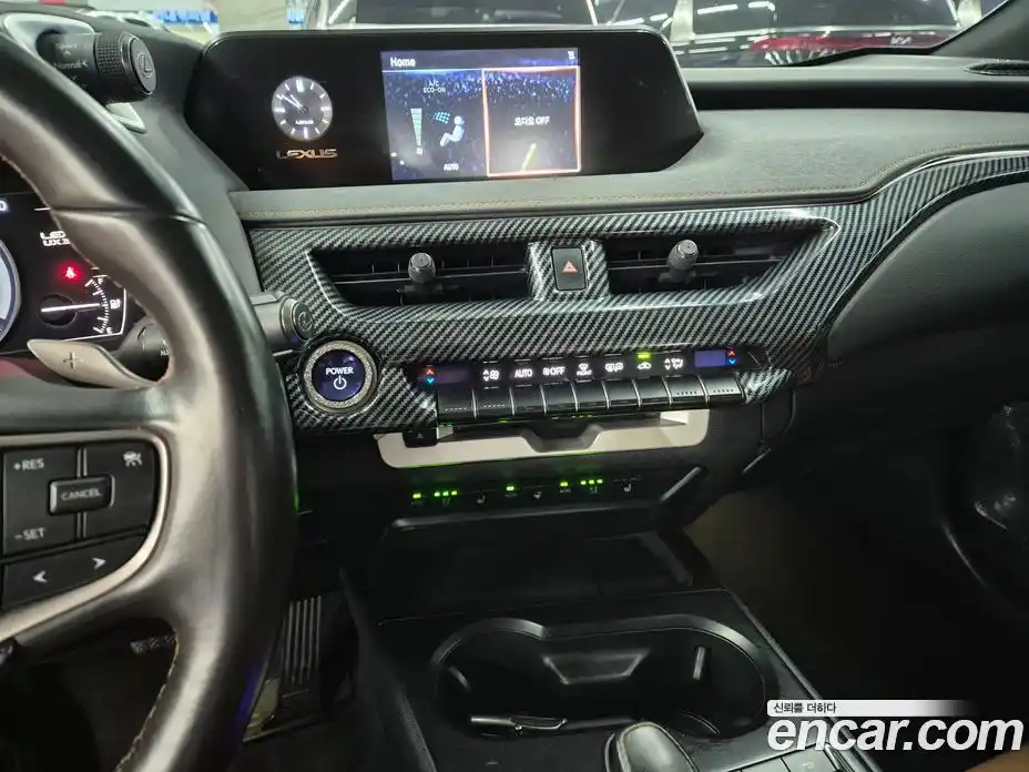 Lexus UX 2022 0.2 вариатор, фото 17