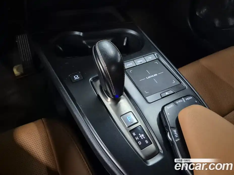Lexus UX 2022 0.2 вариатор, фото 9