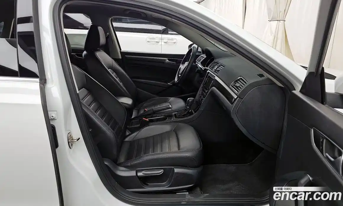 Volkswagen Passat 2016 1.8 автомат (гидро), фото 11