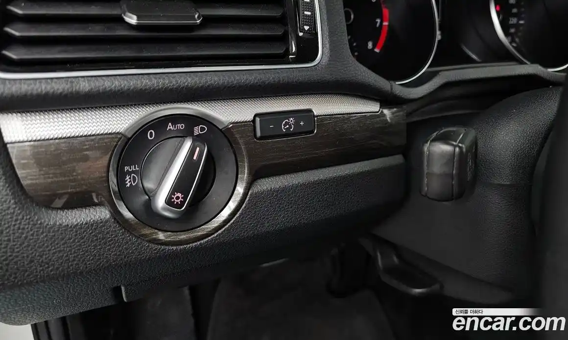 Volkswagen Passat 2016 1.8 автомат (гидро), фото 14