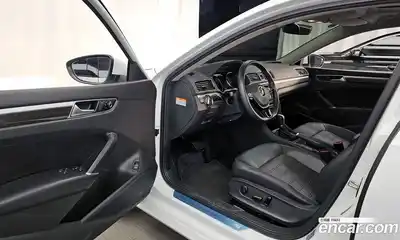 Volkswagen Passat 2016 1.8 автомат (гидро), миниатюра 10