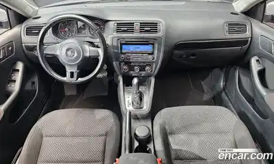 Volkswagen Jetta 2011 1.6 автомат (гидро), миниатюра 7