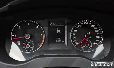 Volkswagen Jetta 2011 1.6 автомат (гидро), миниатюра 8