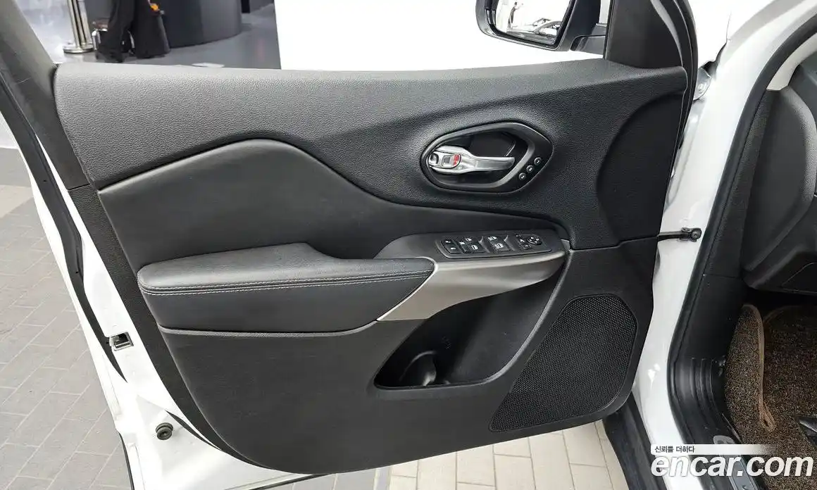 Jeep Cherokee 2021 2.4 автомат (гидро), фото 14