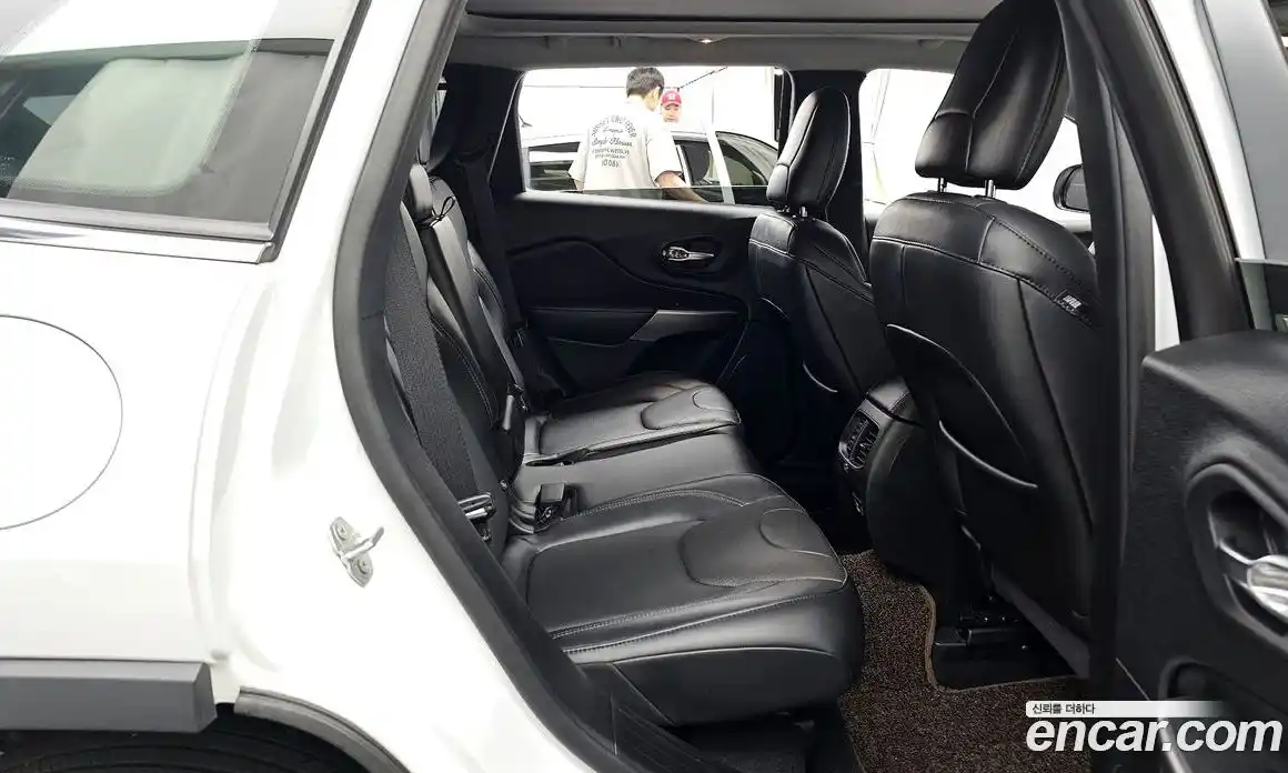 Jeep Cherokee 2021 2.4 автомат (гидро), фото 18