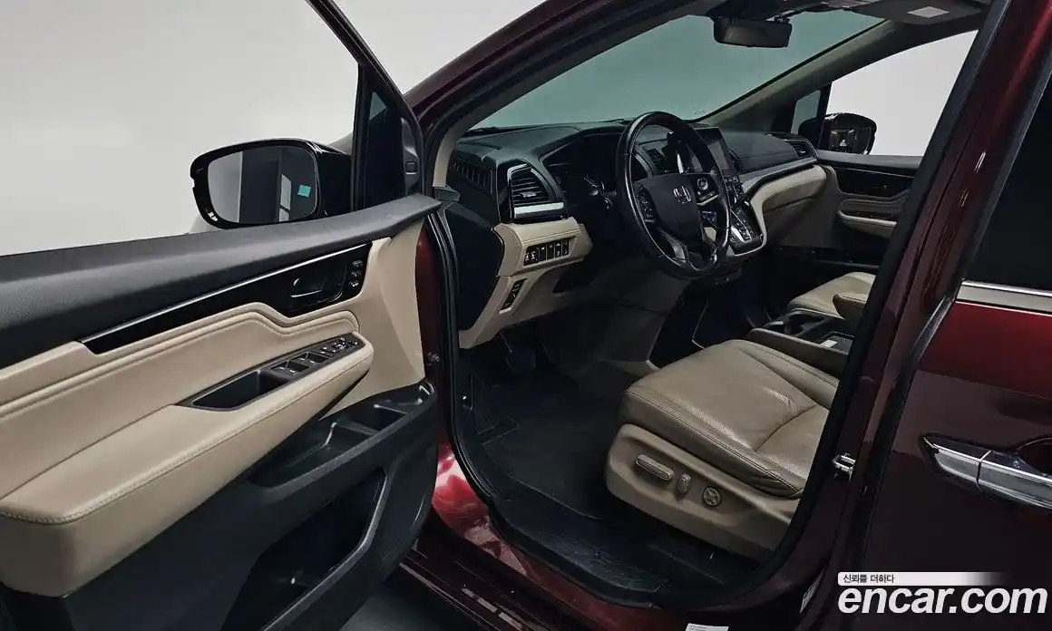 Honda Odyssey 2018 3.5 автомат (гидро), фото 12