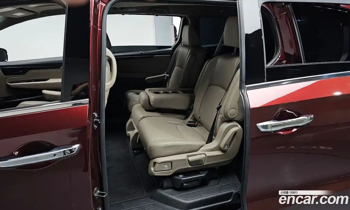 Honda Odyssey 2018 3.5 автомат (гидро), фото 16