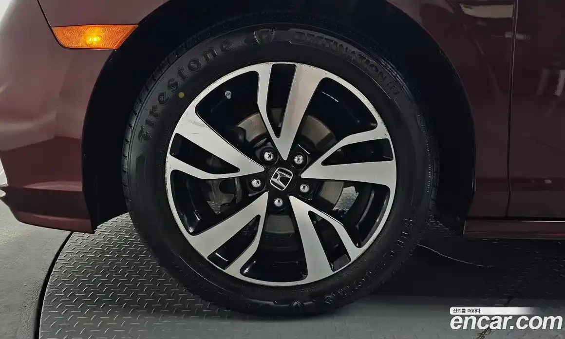 Honda Odyssey 2018 3.5 автомат (гидро), фото 4