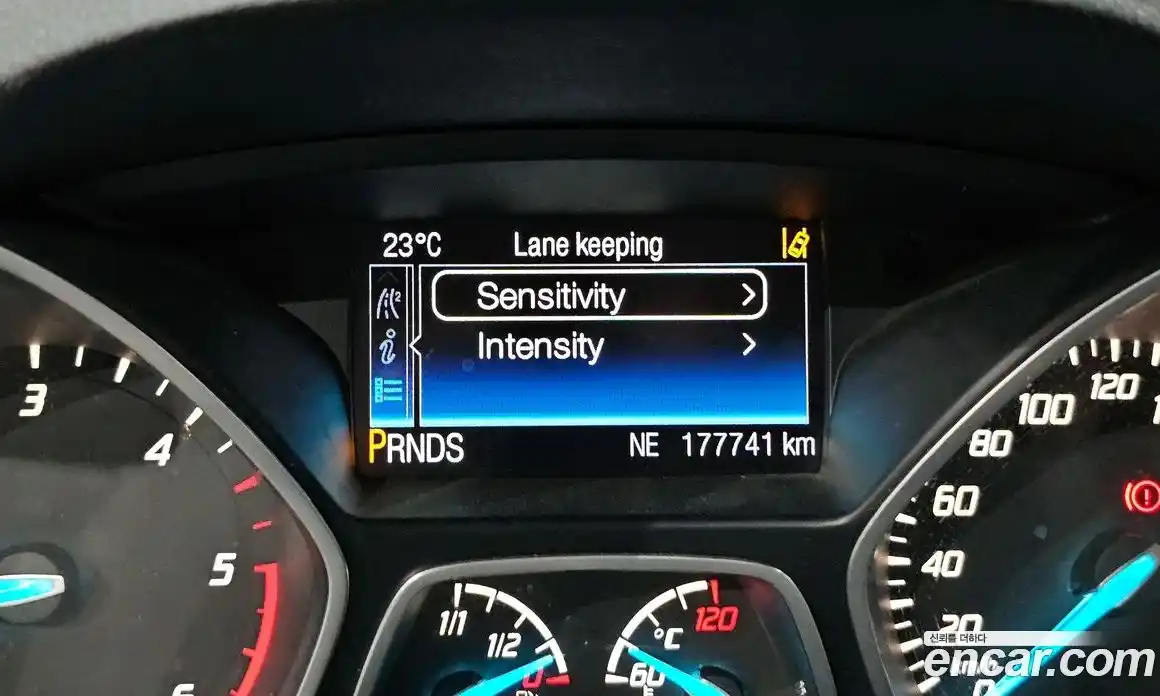 Ford Kuga 2016 2.0 автомат (гидро), фото 17