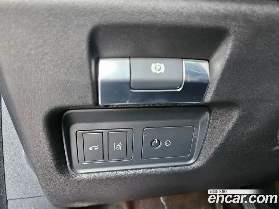 Jaguar E-Pace 2018 2.0 гидро, фото 15