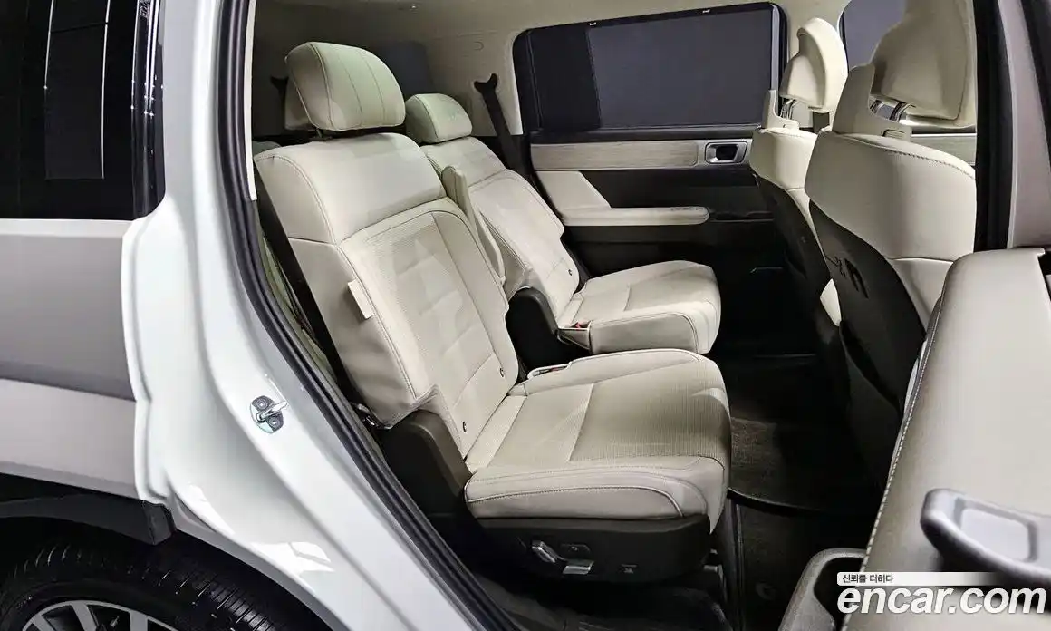 Hyundai Santa Fe 2023 2.5 автомат (гидро), фото 12