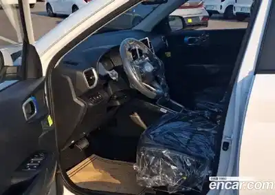 Hyundai Venue 2025 1.6 автомат (гидро), миниатюра 4