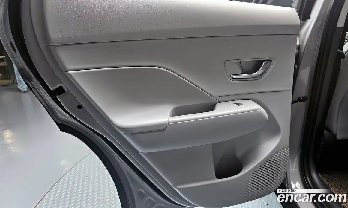 Hyundai Kona 2025 1.6 автомат (гидро), фото 15