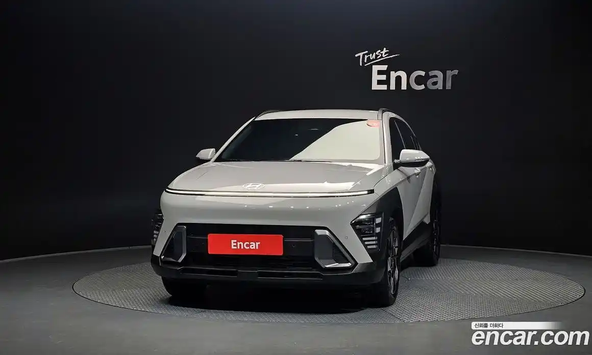 Hyundai Kona 2025 1.6 автомат (гидро), фото 3