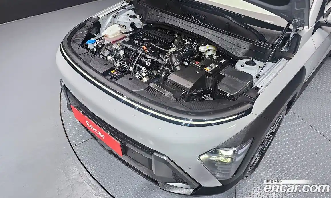 Hyundai Kona 2025 1.6 автомат (гидро), фото 6