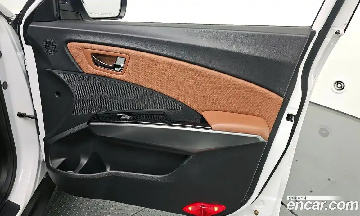 SsangYong TIBOLI 2018 1.6 автомат (гидро), фото 14