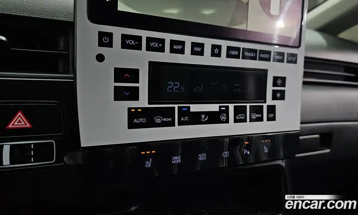 Hyundai Staria 2025 2.2 автомат (гидро), фото 17