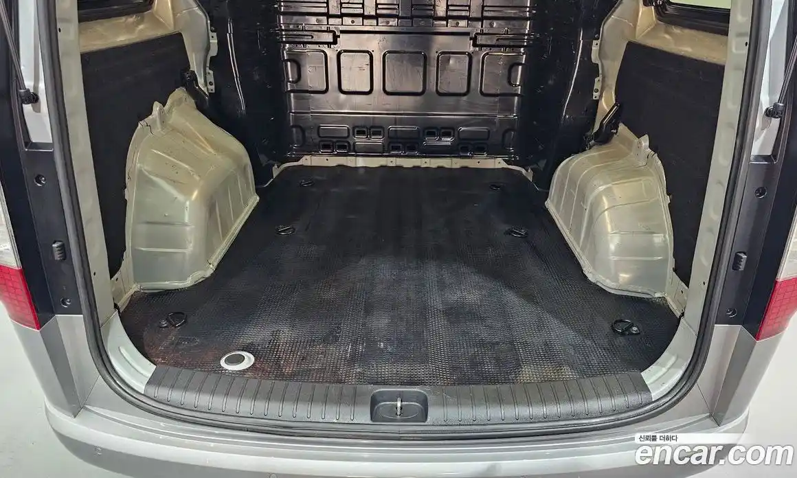 Hyundai Staria 2025 2.2 автомат (гидро), фото 20
