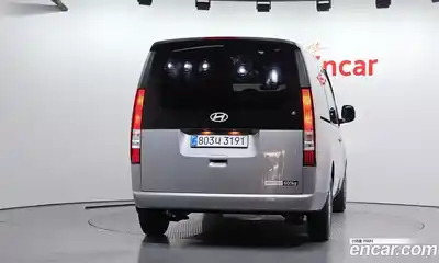 Hyundai Staria 2025 2.2 автомат (гидро), миниатюра 4