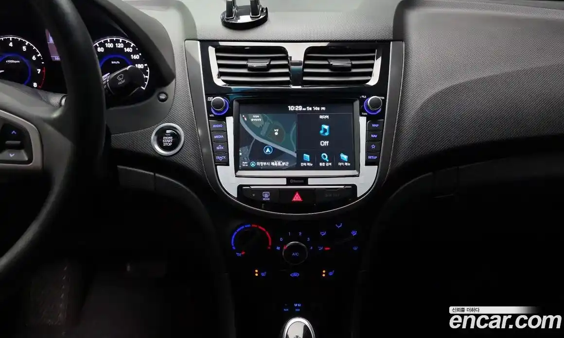 Hyundai Accent 2019 1.4 автомат (гидро), фото 14