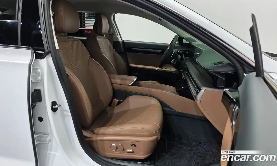 Hyundai Grandeur 2023 2.5 автомат (гидро), фото 17